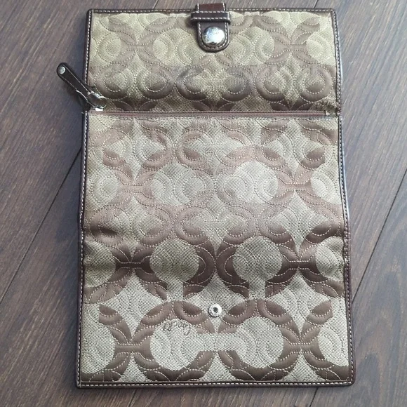 Coach Wallet - Picture 4 of 7